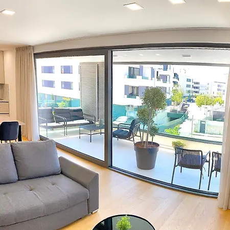 Apartament Nova - Spacious Modern 3-bedroom With Large Terrace