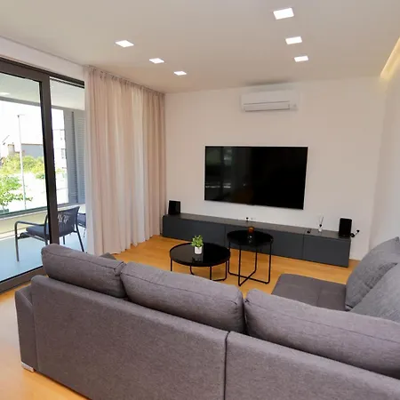 Apartament Nova - Spacious Modern 3-bedroom With Large Terrace Zadar