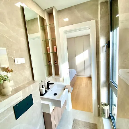 Nova - Spacious Modern 3-bedroom With Large Terrace Zadar